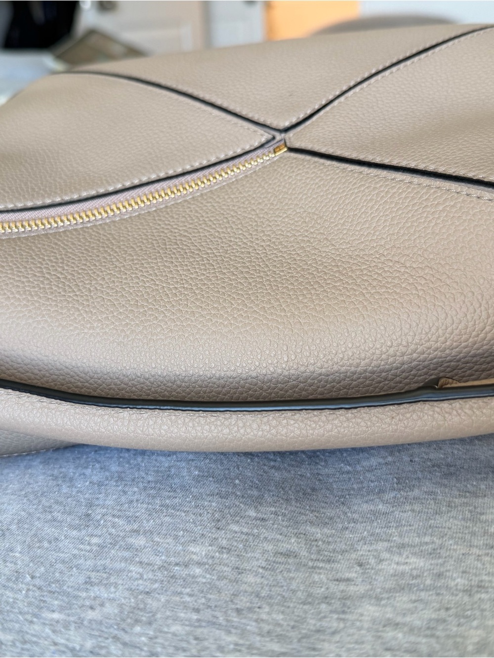 Loewe small puzzle bag in soft grained calfskin - Picture 8 of 9